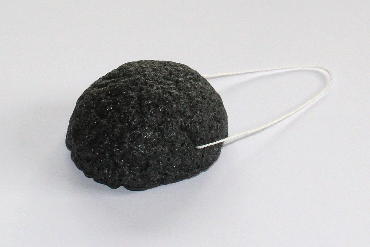 Éponge naturelle Konjac Charbon - peaux grasses